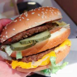 歪瓜解说吃汉堡视频下载,汉堡大揭秘，视频下载带你领略美味瞬间